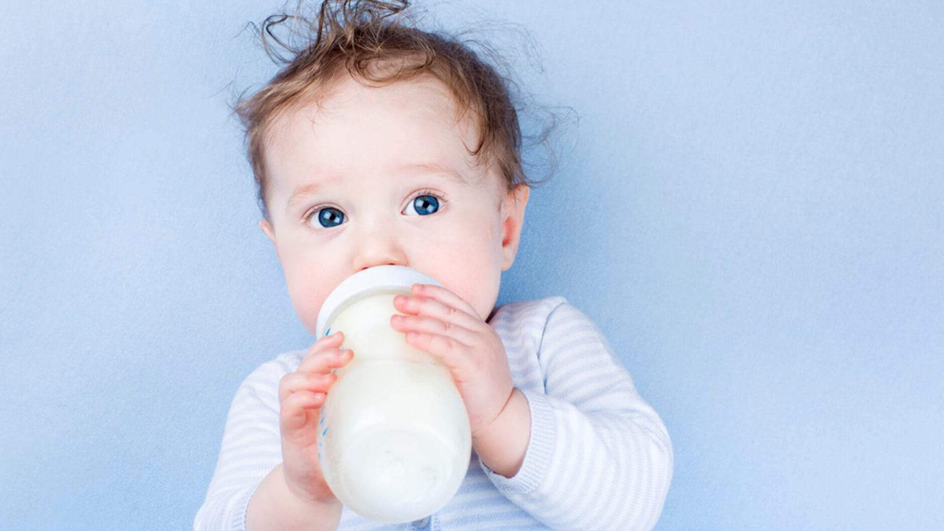 Trẻ sơ sinh uống sữa ở nhiệt độ bao nhiêu?
